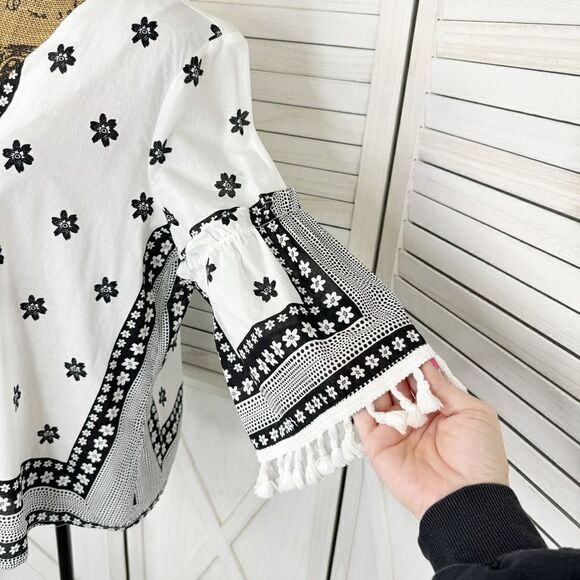 Soho New York & Comp Boho Fringe Hem Floral Popover Shirt White Black Large - Picture 6 of 13